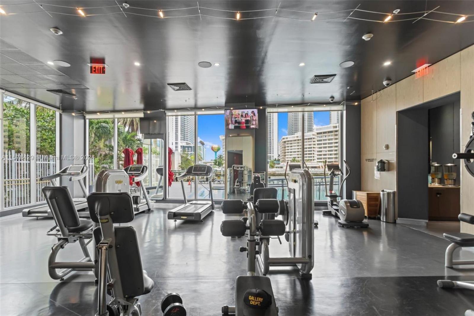 2602 E Hallandale Beach Blvd 1 Br Villa Екстериор снимка